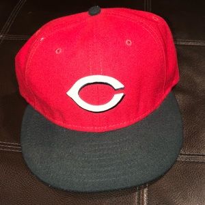 Cincinnati Reds Fitted Baseball Hat